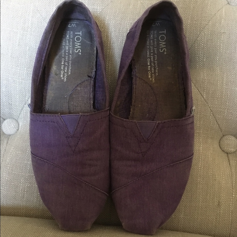 TOMS - Picture 2 of 4