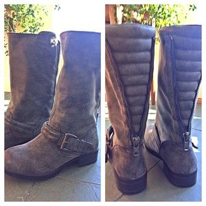 Awesome smokey grey mid calf boots new!