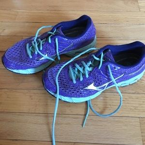 Mizuno Wave Precision 13