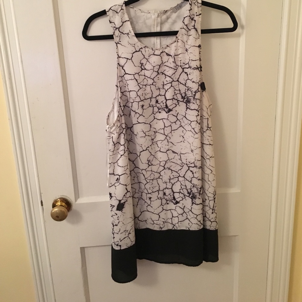 black/white marbled dress