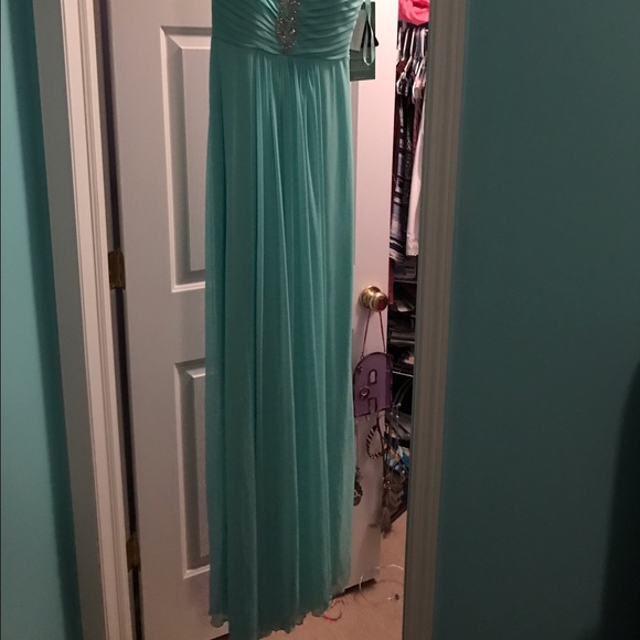 Prom dress - Picture 3 of 6