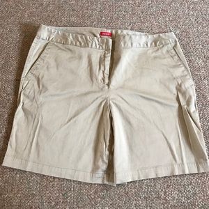 Izod ladies khaki shorts
