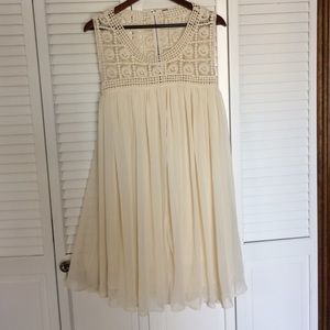 FREE PEOPLE crochet flowy dress back cutout