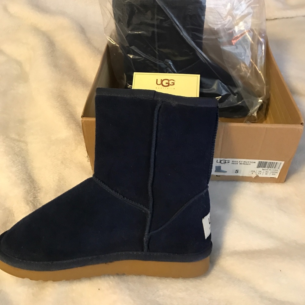 BRAND NEW UGGS