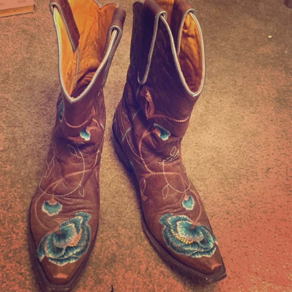 Embroidered cow gal boots