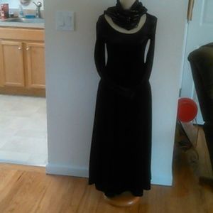 SOLD 🥰 Black long dress