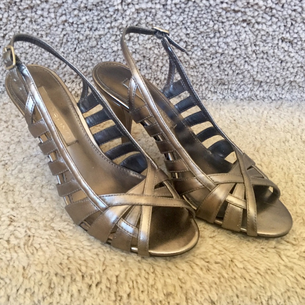 Bronze Bandolino Sandals - Picture 2 of 4