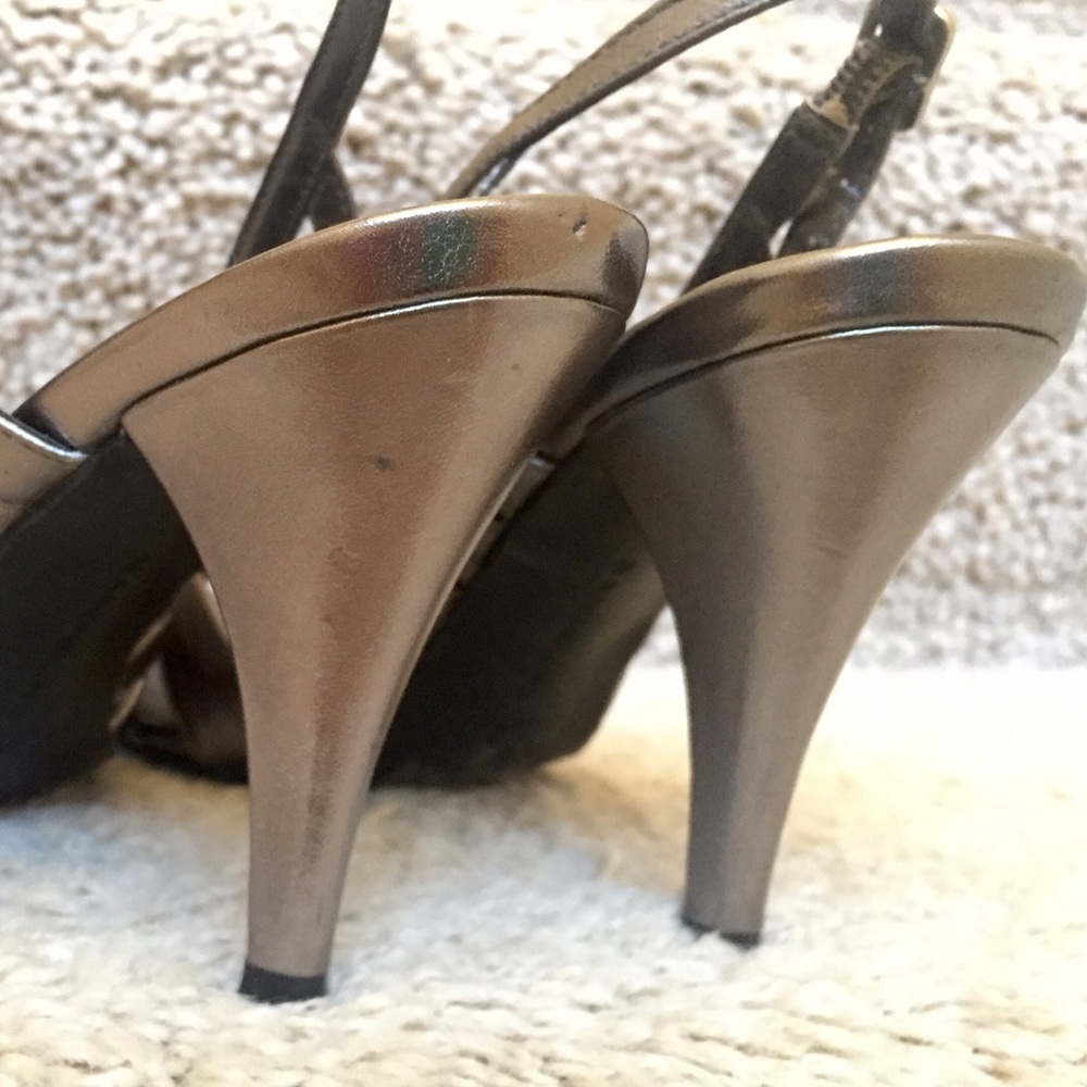 Bronze Bandolino Sandals - Picture 3 of 4
