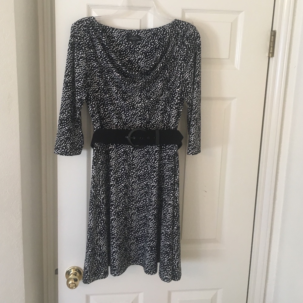 Tahari Size 6P (never worn) Dress