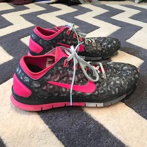 Nike Free TR Connect Pink & Grey Leopard Shoes
