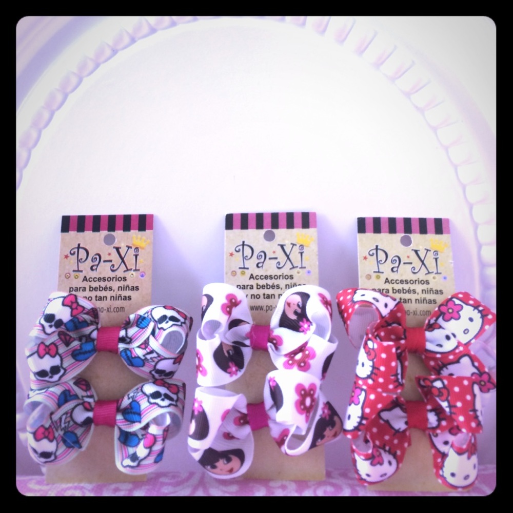 8 Cute Bow Clips