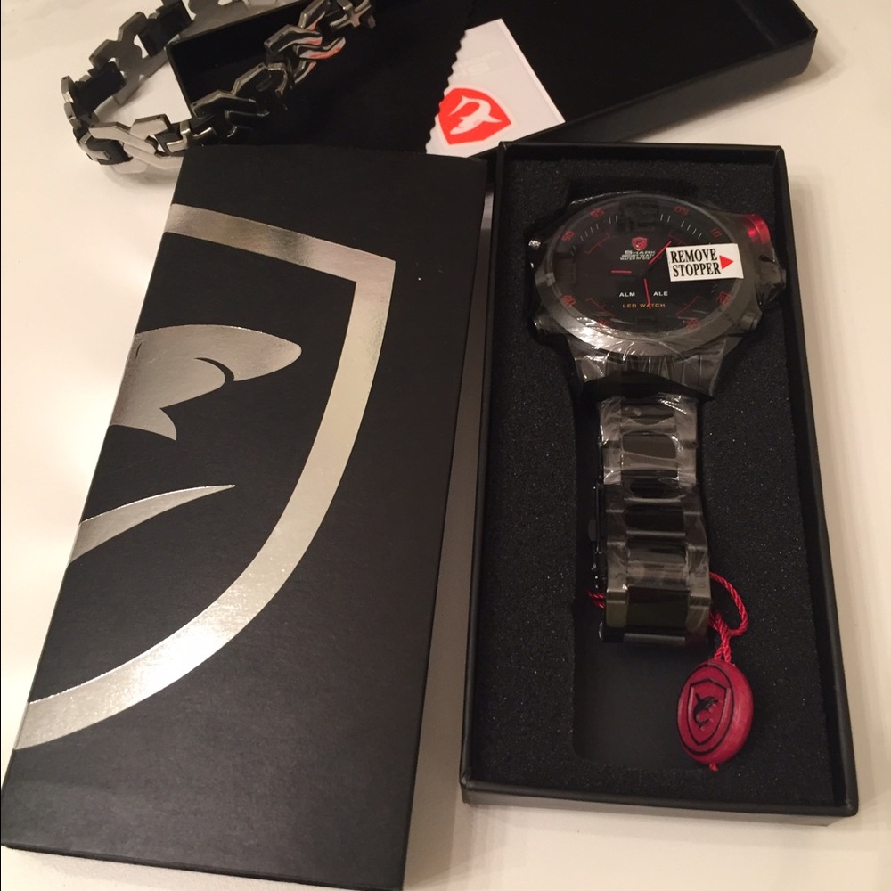 Shark sports watch💕