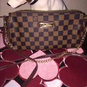 Louis Vuitton Eva clutch