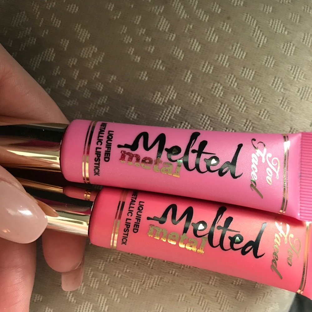 Too faced lipsticks - Picture 1 of 2