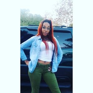 Meet your Posher, Jade