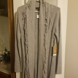 Jessica Simpson sweater