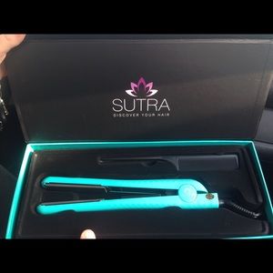 BRAND NEW Sutra flatiron