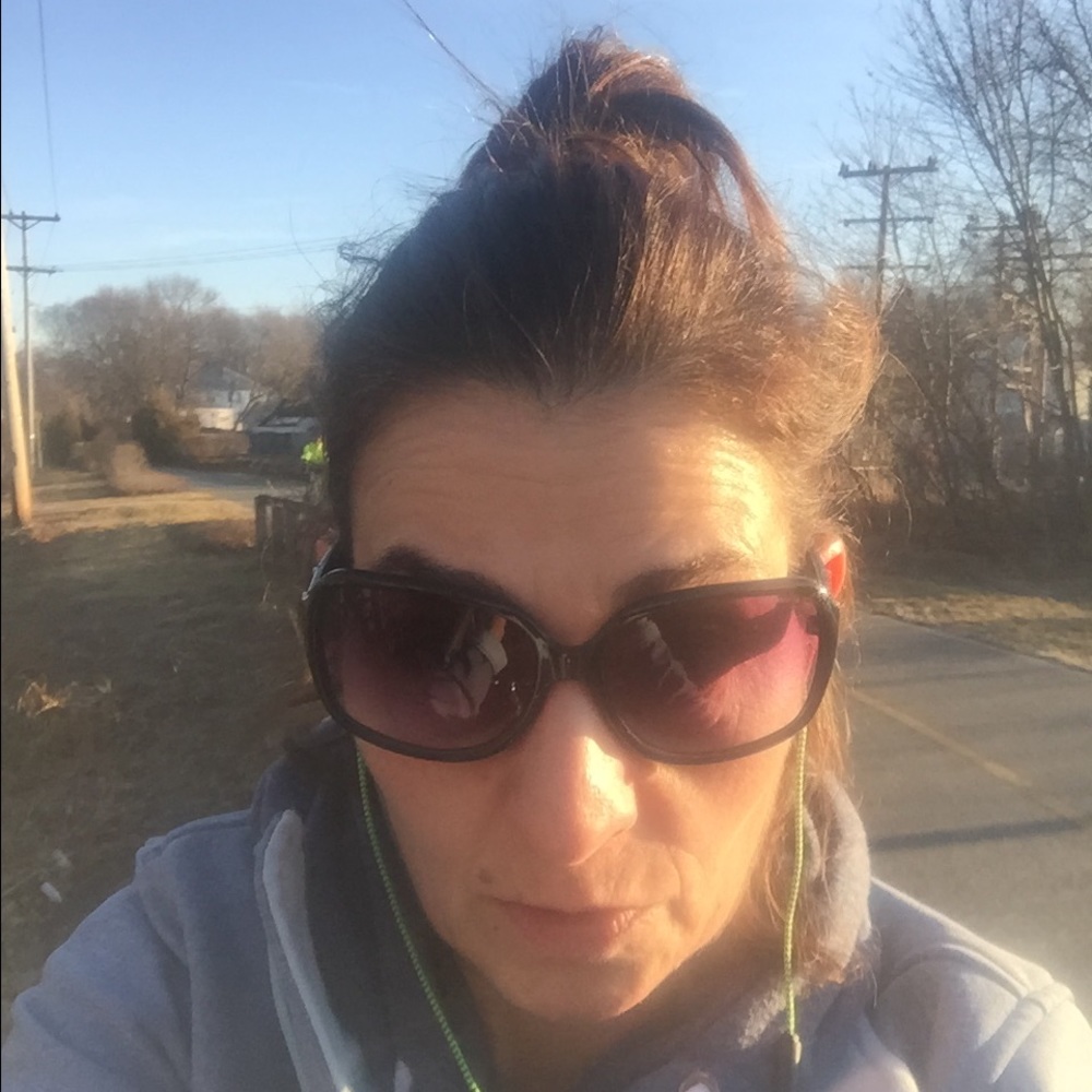 Meet your Posher, Deanna