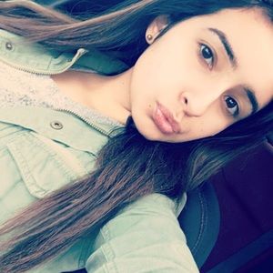 Meet your Posher, Esperanza