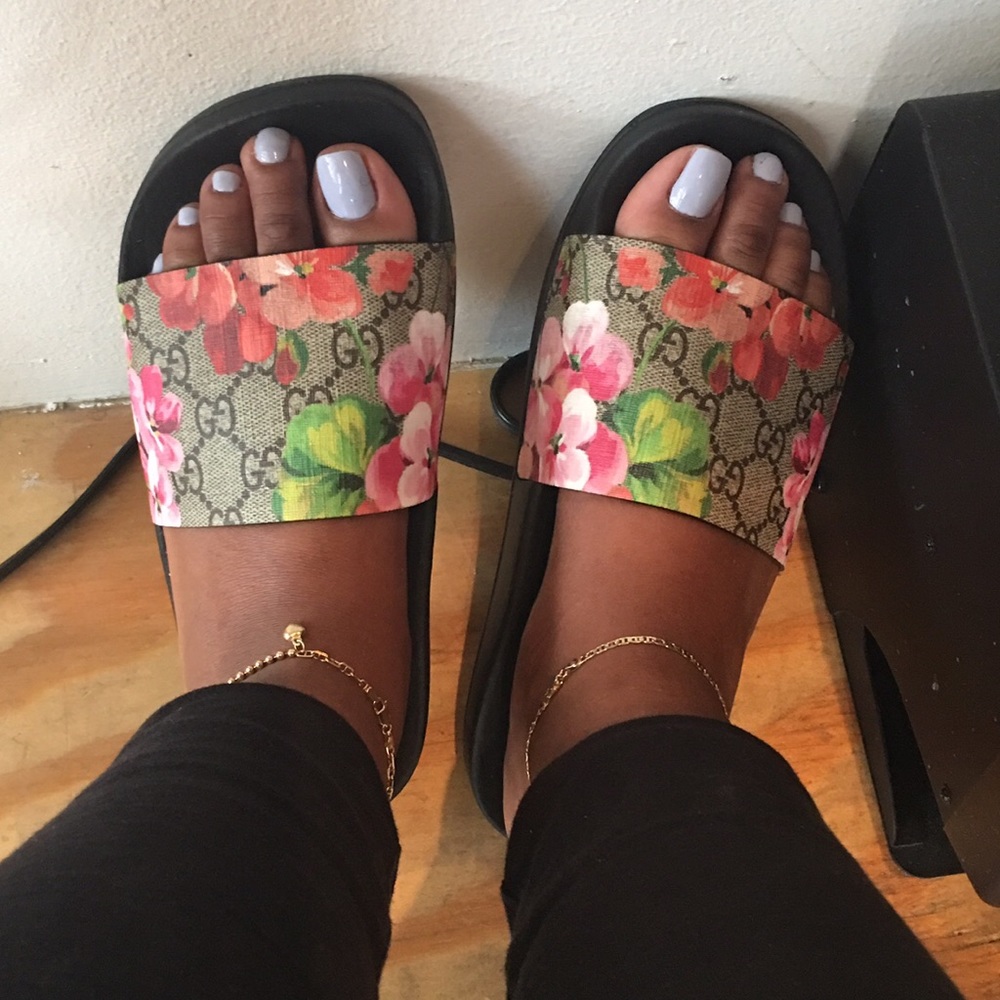 Gucci slides AUTHENTIC!!!!!!!