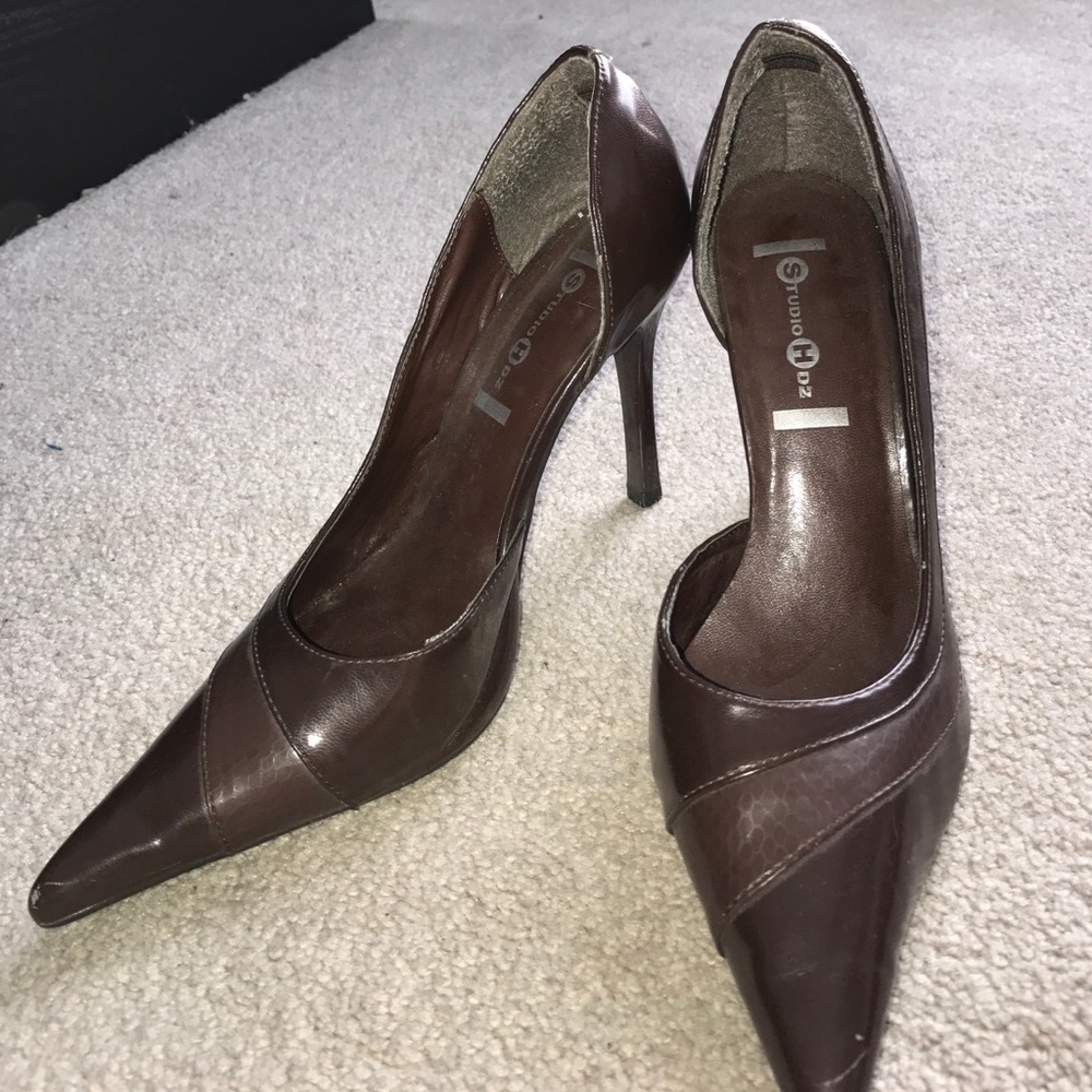 🌻Chocolate Brown pointed toe Heels 🌻