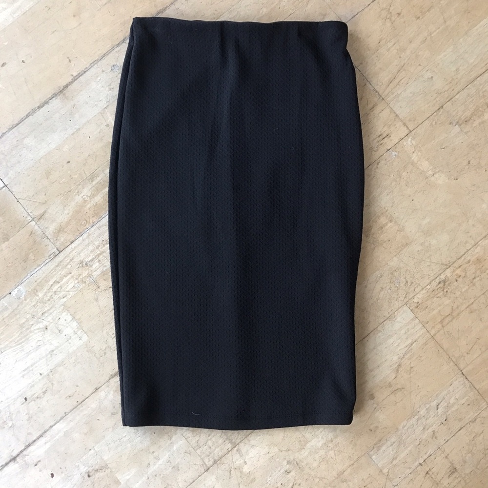 Black pencil skirt