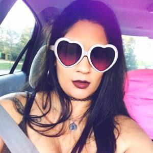 Meet your Posher, Camille