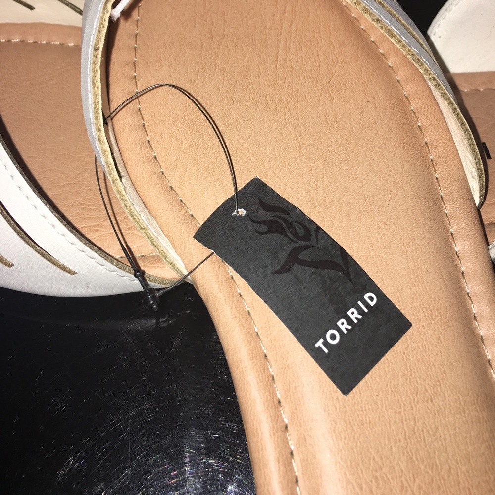 Torrid Ivory Strappy D'Orsay Flats - Picture 8 of 8