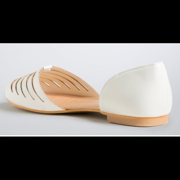 Torrid Ivory Strappy D'Orsay Flats - Picture 2 of 8