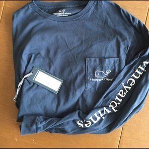 New Vineyard Vines long sleeve t-shirt.