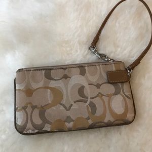 Coach Bags - Coach wristlet Coach Bags - Coach wristlet