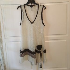NWOT Appliqué Crochet Tunic