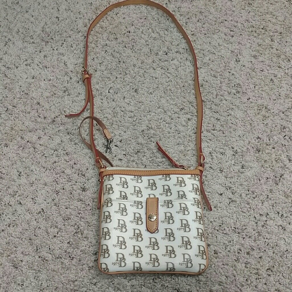 Dooney and bourke 1975 small crossbody