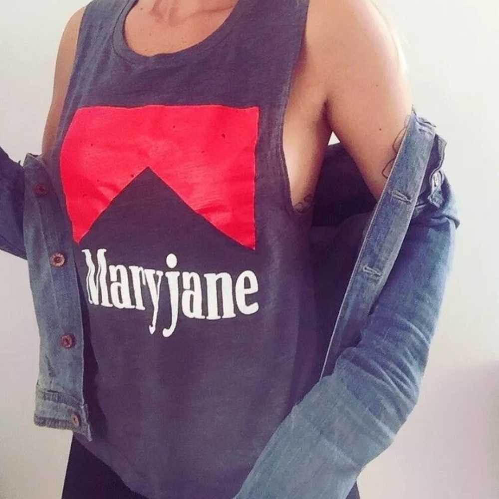 MARYJANE women's muscle tank in grey