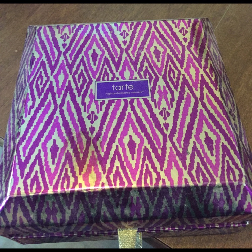 Tarte eyeshadow/blush/highlighter kit