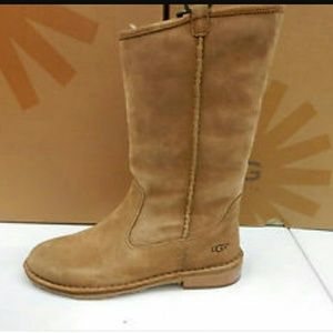 Ugg Daphne Boots