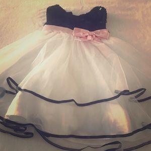 Flash sale 🎉🎊Cute two color tone dress