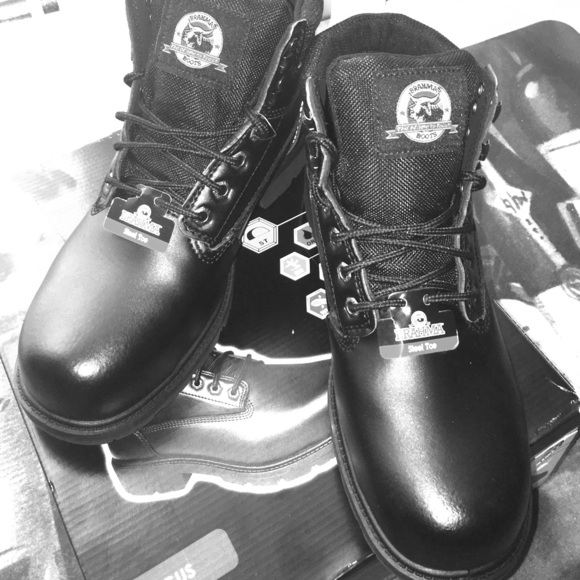 BRAND NEW STEEL TOE BOOTS