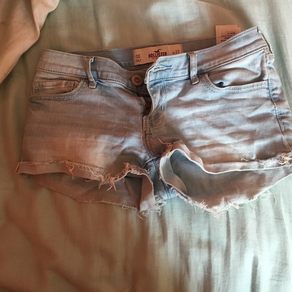 Hollister Light Wash Short Short Jean