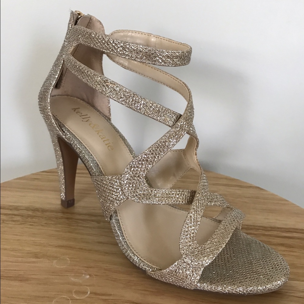 Kelly&katie Gold Metallic Sandals Size 6