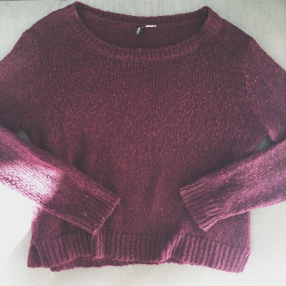 H&M Burgundy Pullover Sweater - Size M