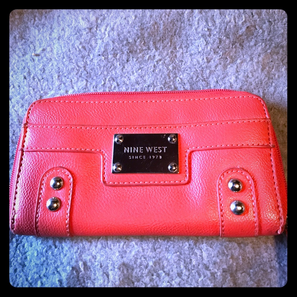 🌻Nine West Wallet🌻