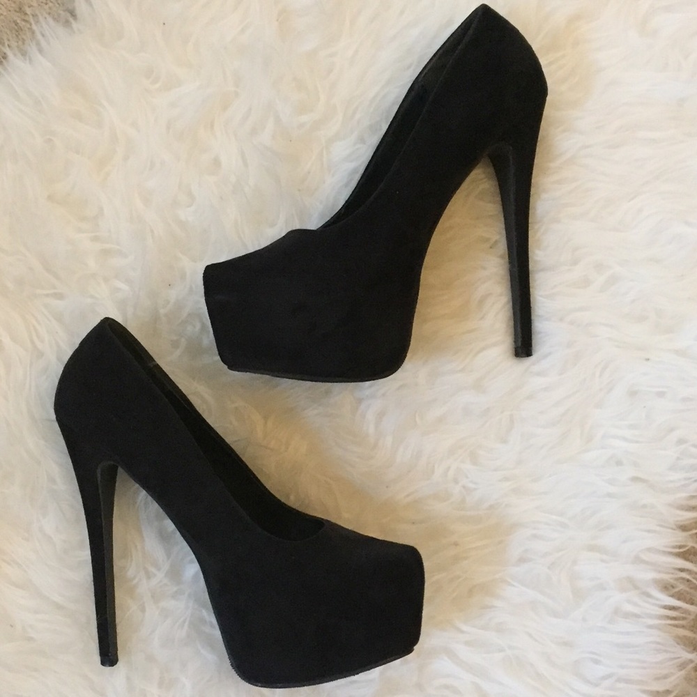 👠Sky High Pumps 👠