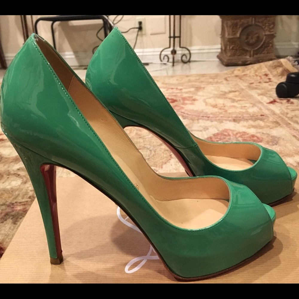 Christian Louboutin Peep Toe Pumps size 7.5