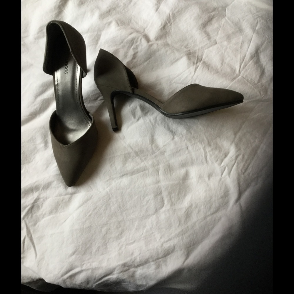 NIB Gray Heels