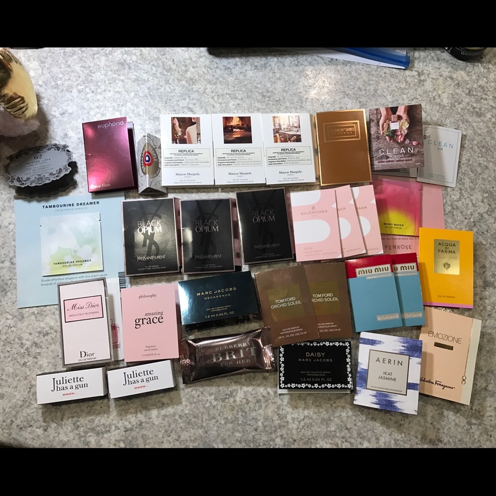 Perfume bundle (30 in count)