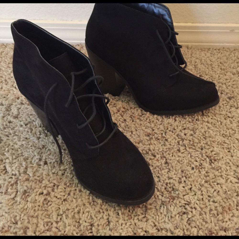 Black boots!