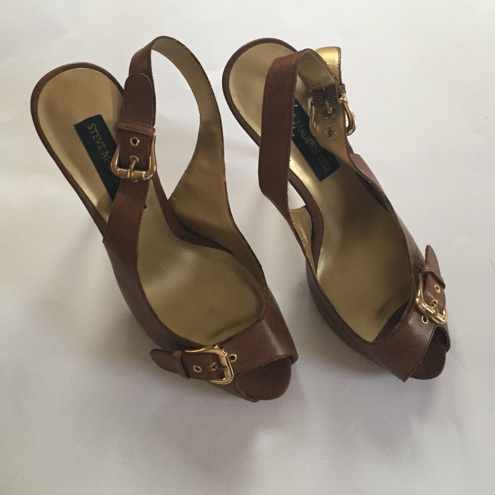 Beautiful peep toe Steve Madden  Luxe heels