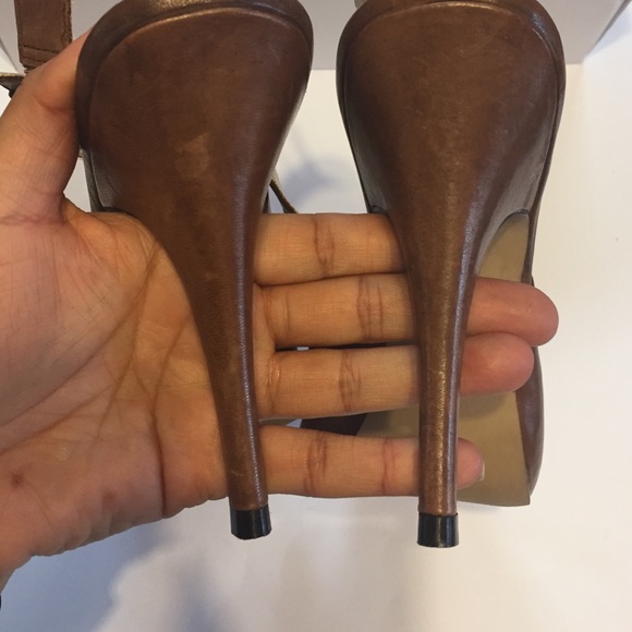 Beautiful peep toe Steve Madden  Luxe heels - Picture 4 of 4