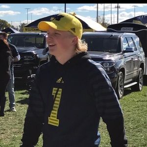 Meet your Posher, Max